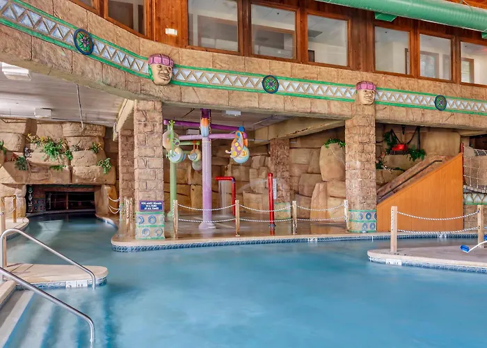 Polynesian Hotel & Suites